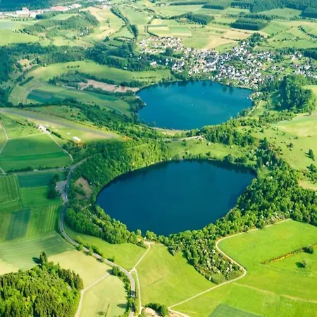 Kyll Valley Forest 아파트 *